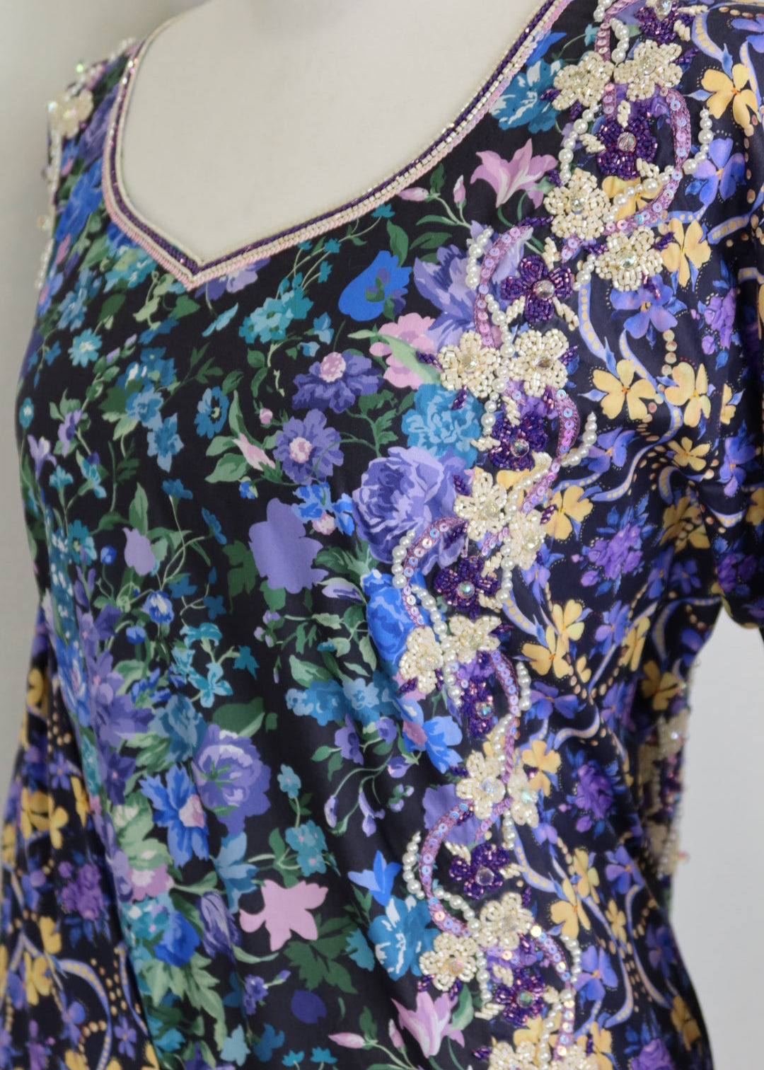 Sequin & Bead Floral Mukhawar