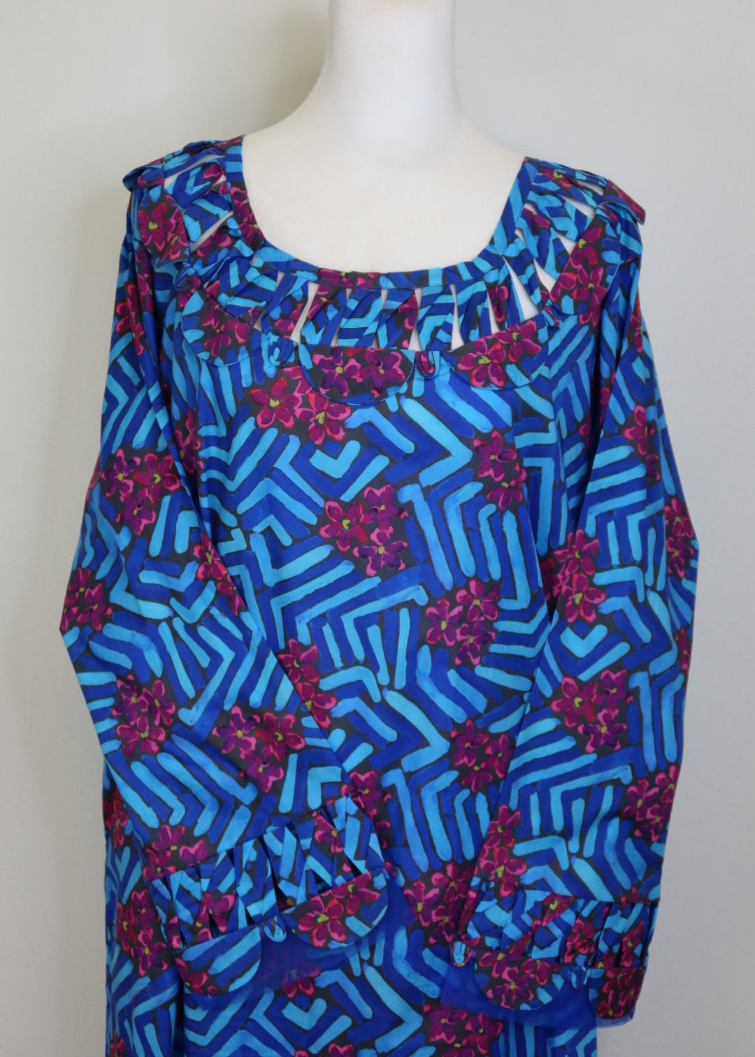 Royal Bloom Blue Mukhawar