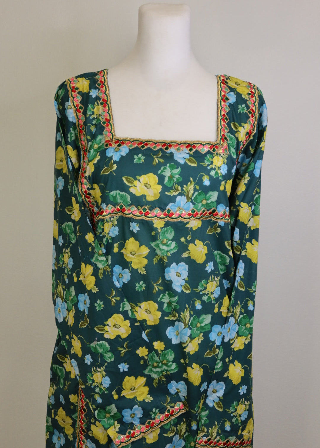 Framed Floral Mukhawar