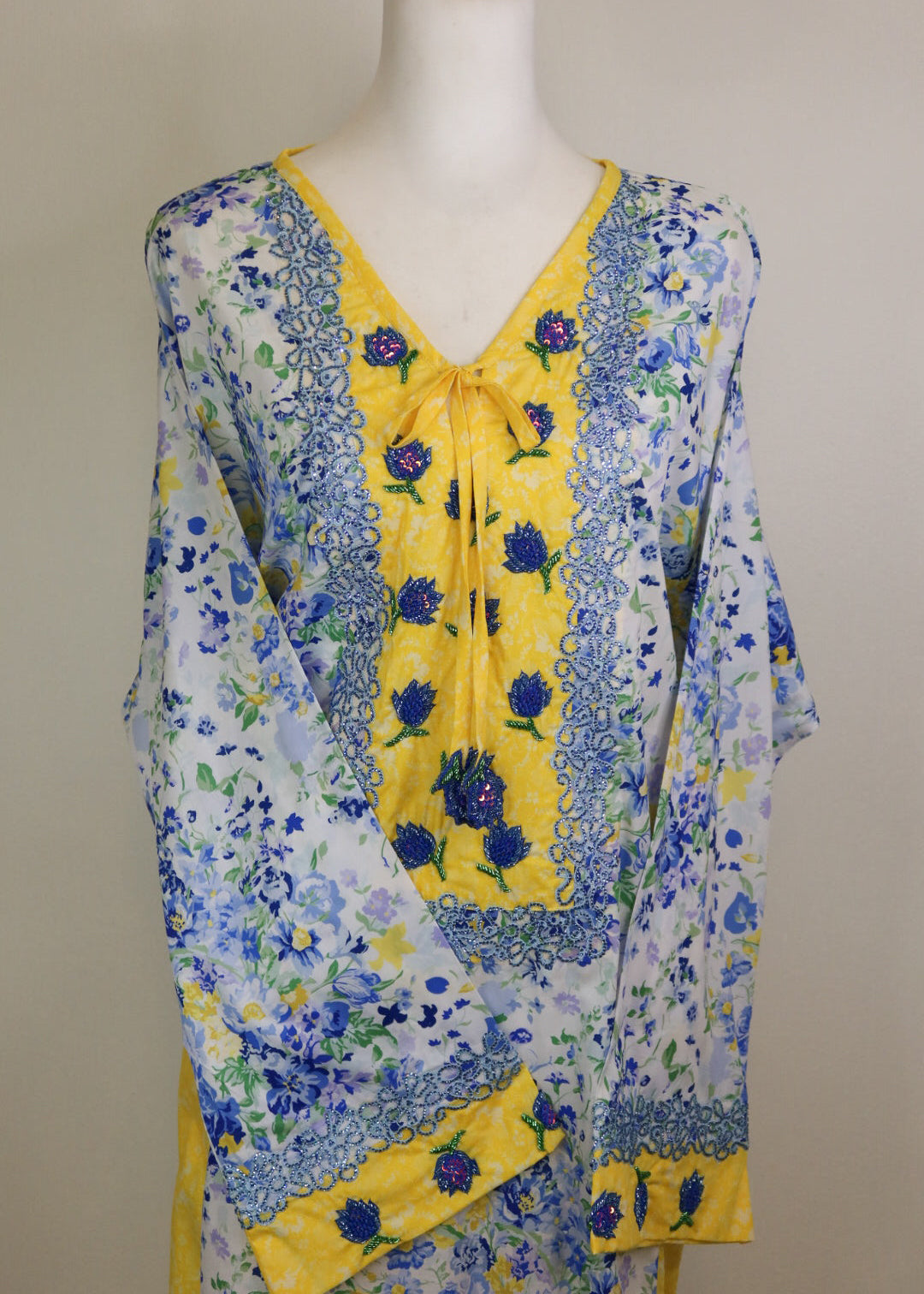 Bluebell Yellow Mukhawar